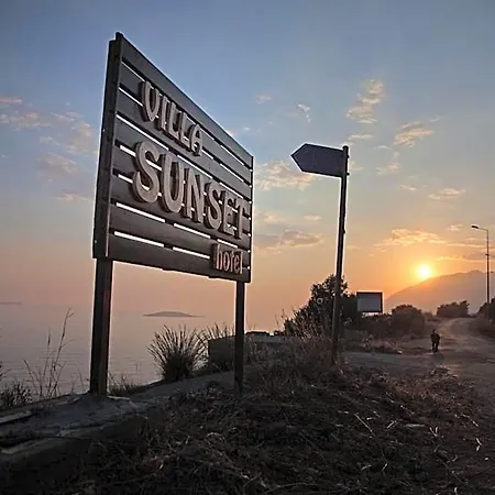 Sunset מלון