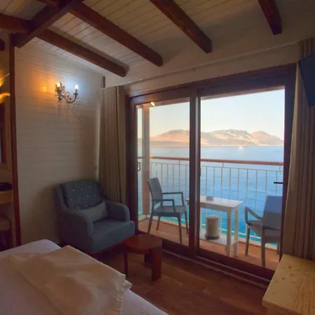 Sunset Hotel 2*